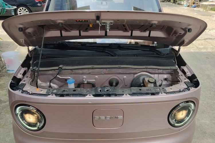 Used Geely Galaxy Panda 2024 Panda Mini 200km Endurance Bear Engine Bay