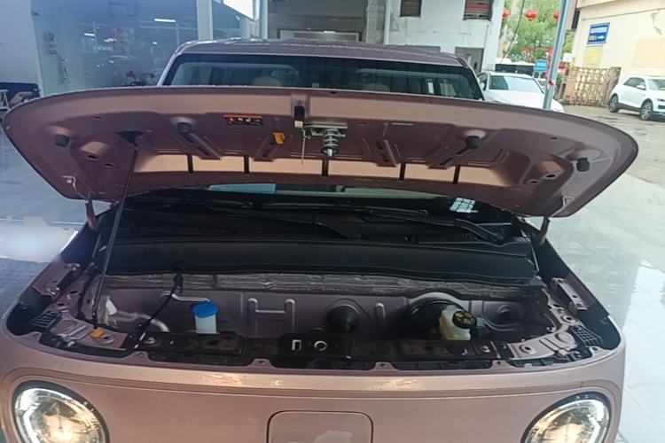 Used Geely Galaxy Panda 2024 Panda Mini 200km Endurance Bear Engine Bay