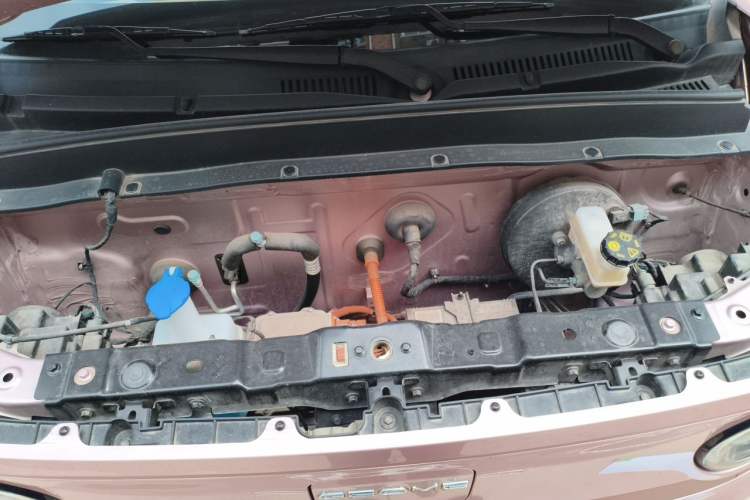 Used Geely Galaxy Panda 2024 Panda Mini 200km Endurance Bear Engine Bay
