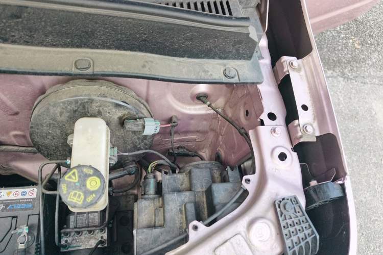 Used Geely Galaxy Panda 2024 Panda Mini 200km Endurance Bear Engine Bay Left