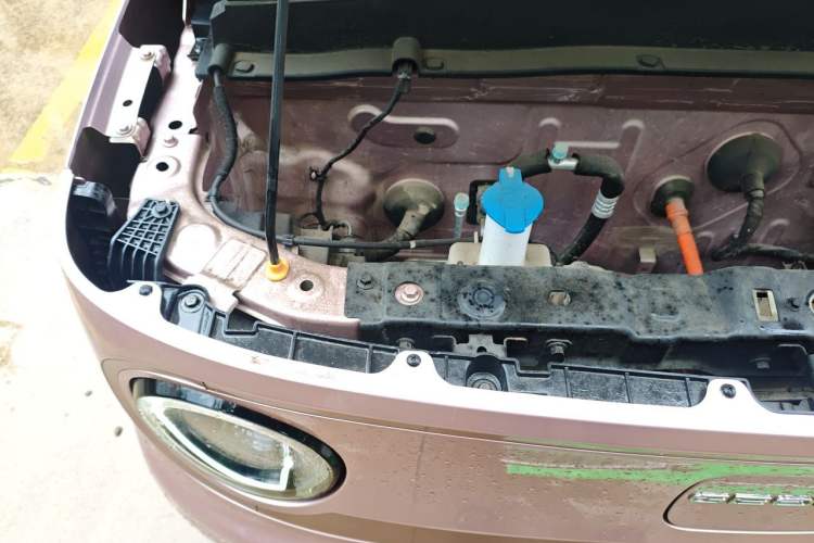 Used Geely Galaxy Panda 2024 Panda Mini 200km Endurance Bear Engine Bay Right
