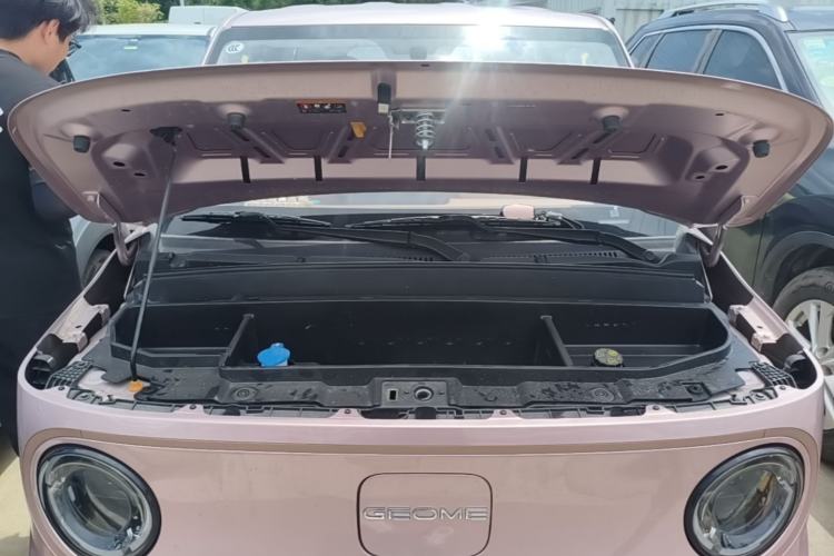 Used Geely Galaxy Panda 2024 Panda Mini 200km Longteng PRO Edition Engine Bay
