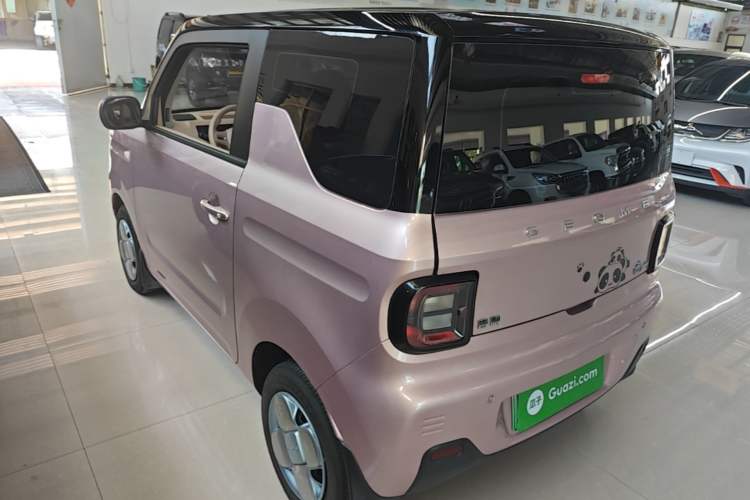 Used Geely Galaxy Panda 2024 Panda Mini 200km Endurance Bear Exterior 2