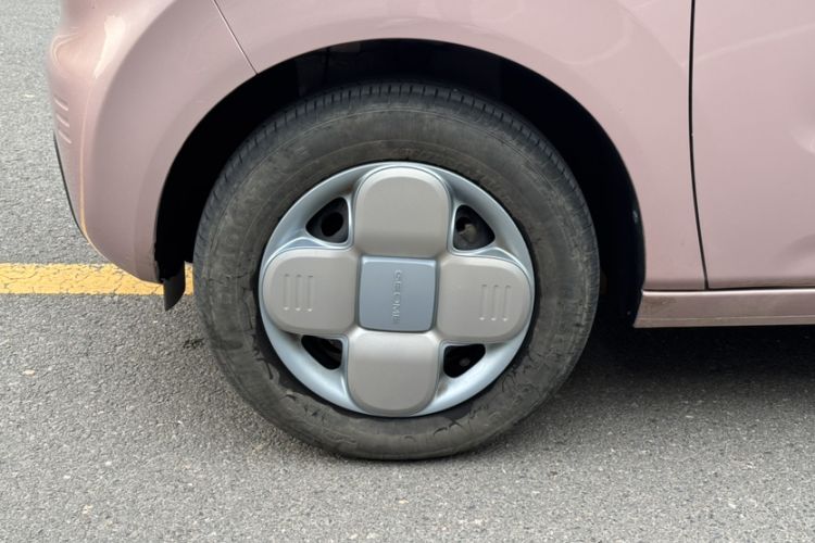 Used Geely Galaxy Panda 2024 Panda Mini 200km Endurance Bear Exterior 2