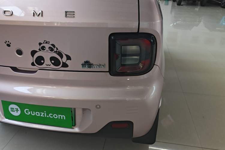 Used Geely Galaxy Panda 2024 Panda Mini 200km Endurance Bear Exterior 3