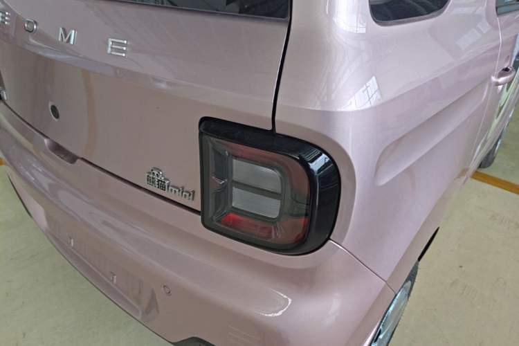 Used Geely Galaxy Panda 2024 Panda Mini 200km Endurance Bear Exterior 3