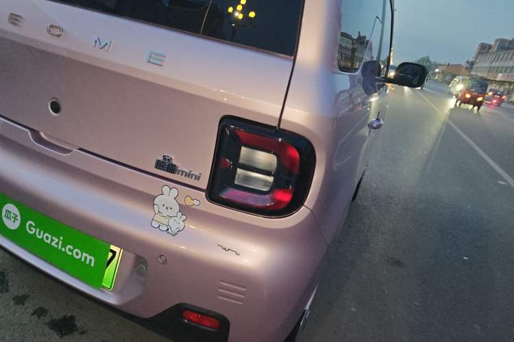 Used Geely Galaxy Panda 2024 Panda Mini 200km Endurance Bear Exterior 3