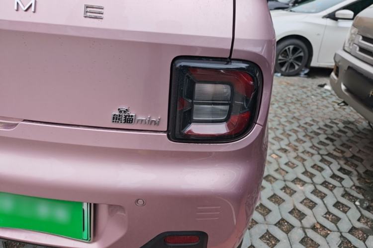 Used Geely Galaxy Panda 2024 Panda Mini 200km Endurance Bear Exterior 3