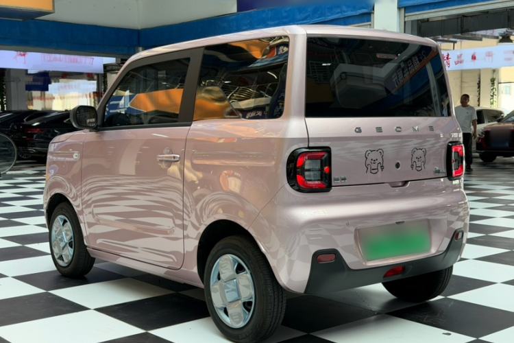 Used Geely Galaxy Panda 2024 Panda Mini 200km Endurance Bear Exterior 3