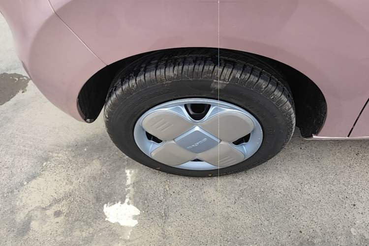 Used Geely Galaxy Panda 2024 Panda Mini 200km Endurance Bear Exterior 4