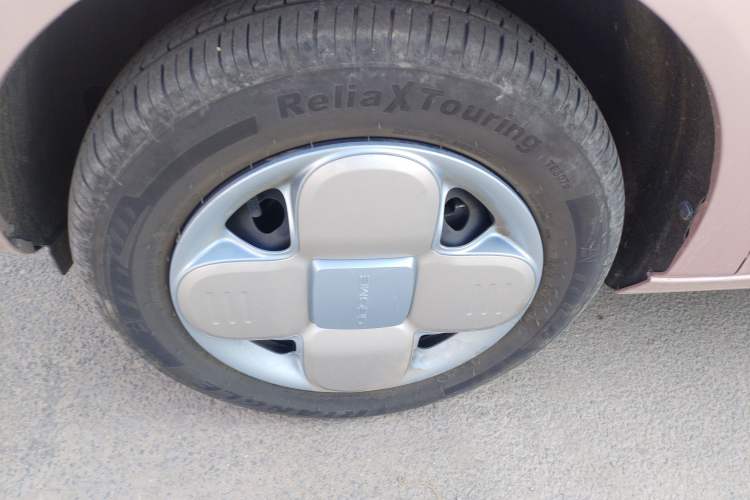 Used Geely Galaxy Panda 2024 Panda Mini 200km Endurance Bear Exterior 4