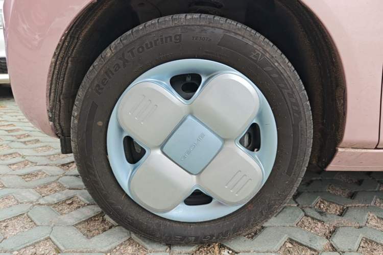 Used Geely Galaxy Panda 2024 Panda Mini 200km Endurance Bear Exterior 4