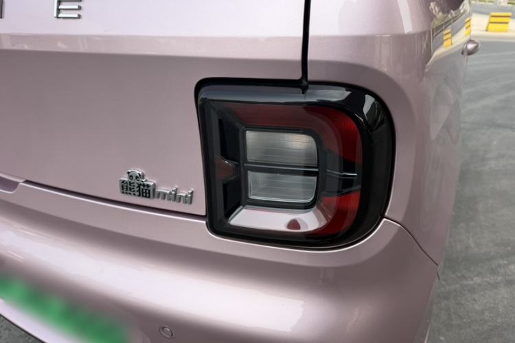 Used Geely Galaxy Panda 2024 Facelifted Panda Mini 200km Dragon Edition Exterior 8