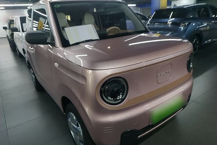 Used Geely Galaxy Panda 2024 Panda Mini 200km Longteng PRO Edition Front Right 45 Deg