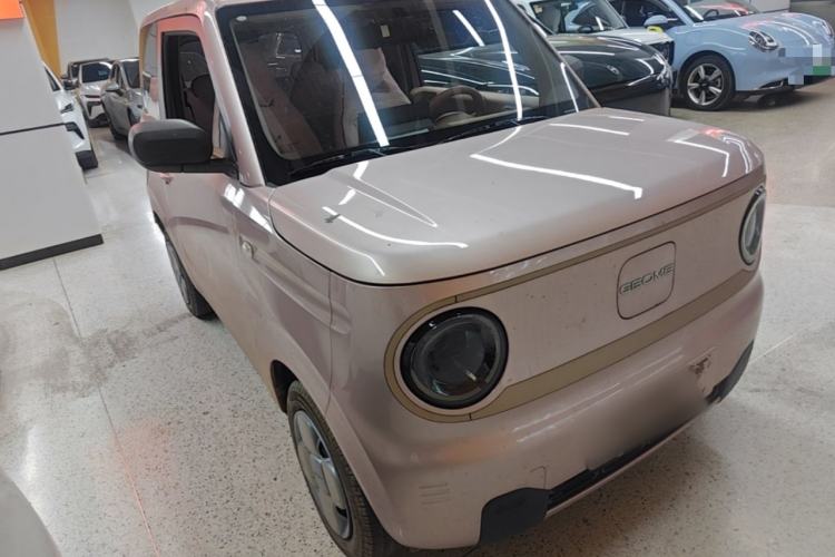 Used Geely Galaxy Panda 2024 Panda Mini 200km Endurance Bear Front Right 45 Deg