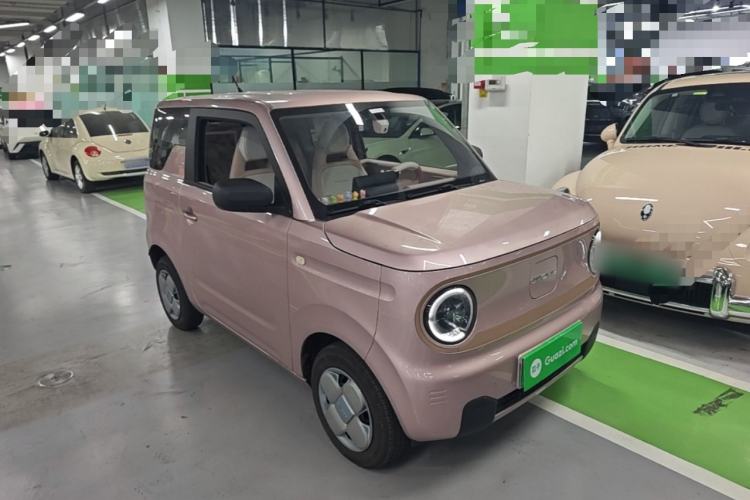 Used Geely Galaxy Panda 2024 Panda Mini 200km Endurance Bear Front Right 45 Deg