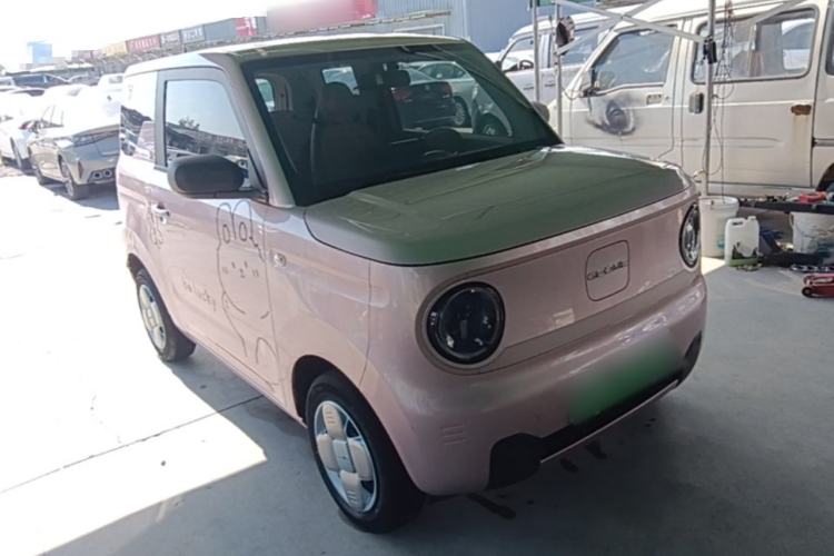 Used Geely Galaxy Panda 2024 Panda Mini 200km Endurance Bear Front Right 45 Deg