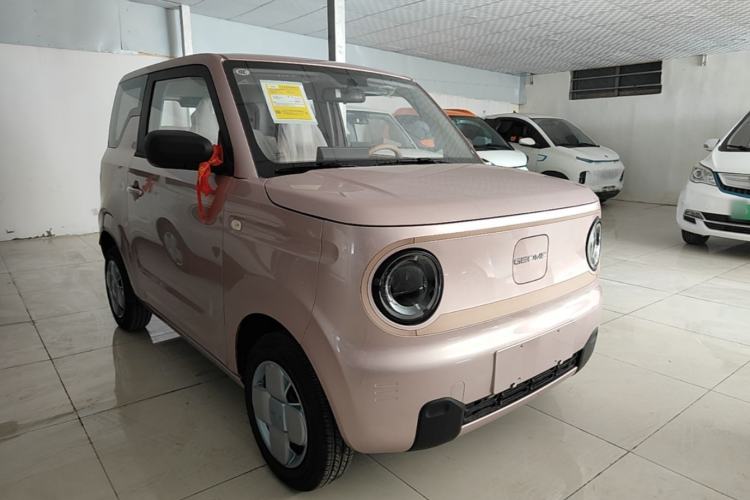 Used Geely Galaxy Panda 2024 Panda Mini 200km Endurance Bear Front Right 45 Deg