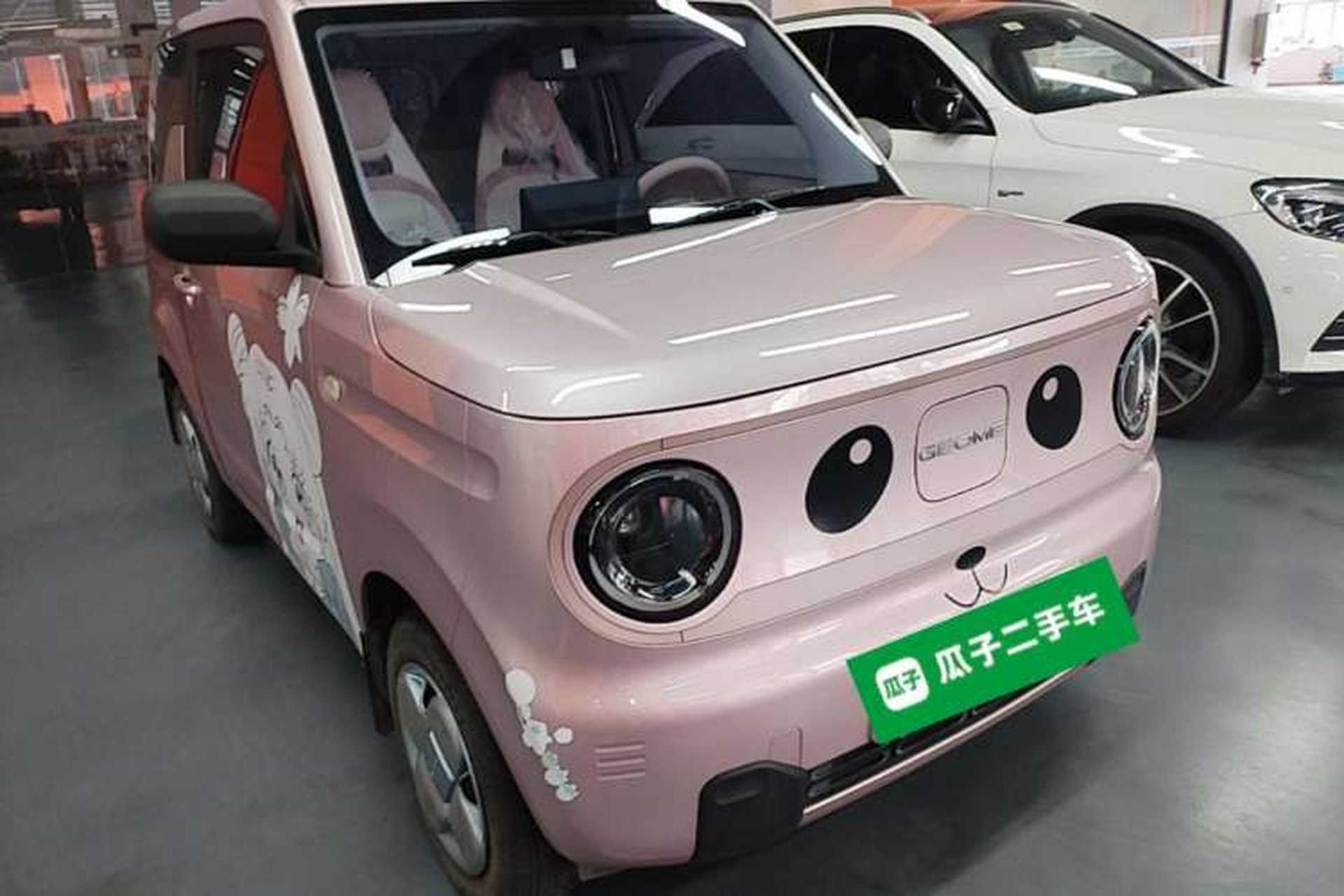 Used Geely Galaxy Panda 2024 Panda Mini 200km Endurance Bear Front Right 45 Deg