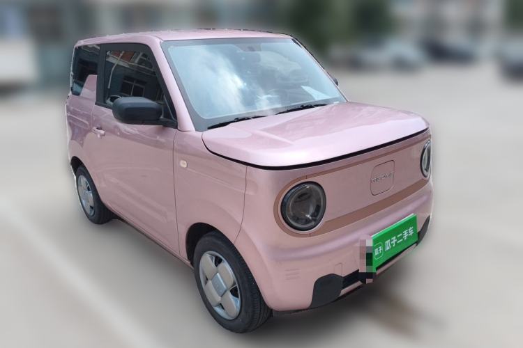 Used Geely Galaxy Panda 2024 Panda Mini 200km Endurance Bear Front Right 45 Deg