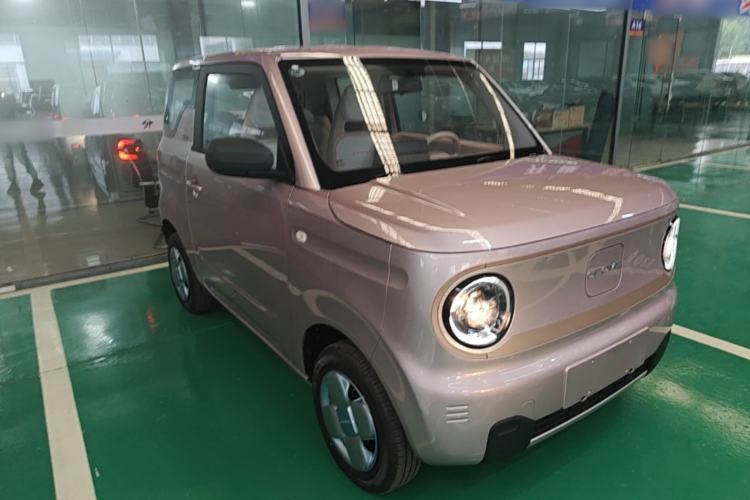 Used Geely Galaxy Panda 2024 Panda Mini 200km Longteng PRO Edition Front Right 45 Deg
