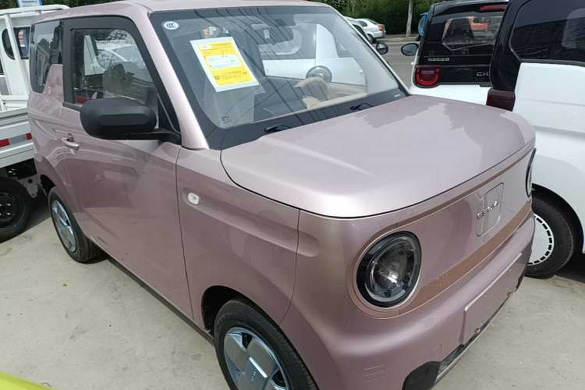 Used Geely Galaxy Panda 2024 Panda Mini 200km Endurance Bear Front Right 45 Deg