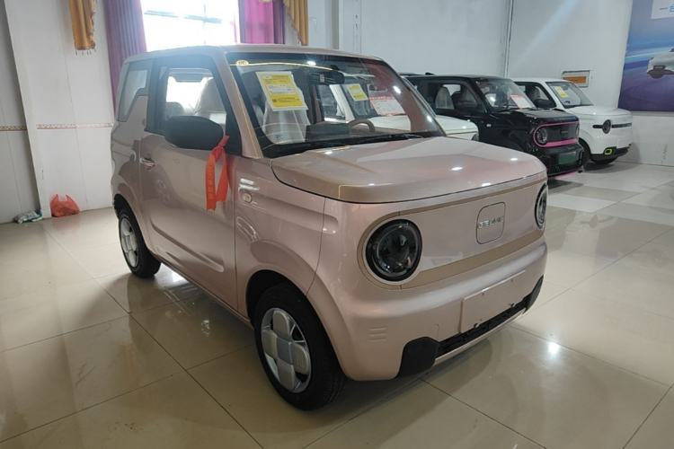 Used Geely Galaxy Panda 2024 Panda Mini 200km Endurance Bear Front Right 45 Deg