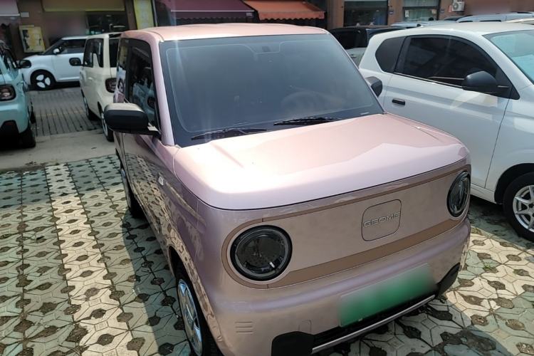 Used Geely Galaxy Panda 2024 Panda Mini 200km Endurance Bear Front Right 45 Deg