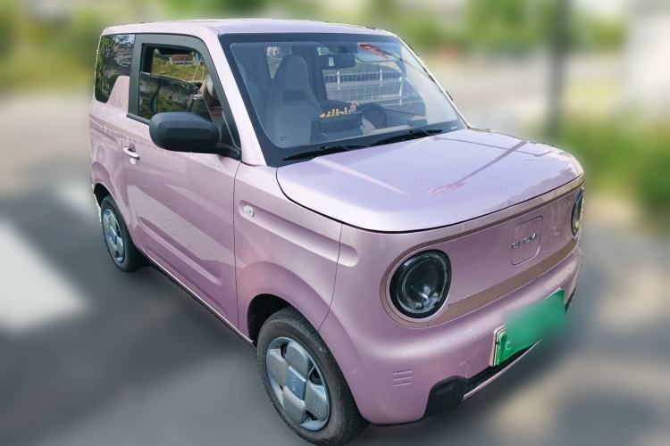 Used Geely Galaxy Panda 2024 Panda Mini 200km Endurance Bear Front Right 45 Deg