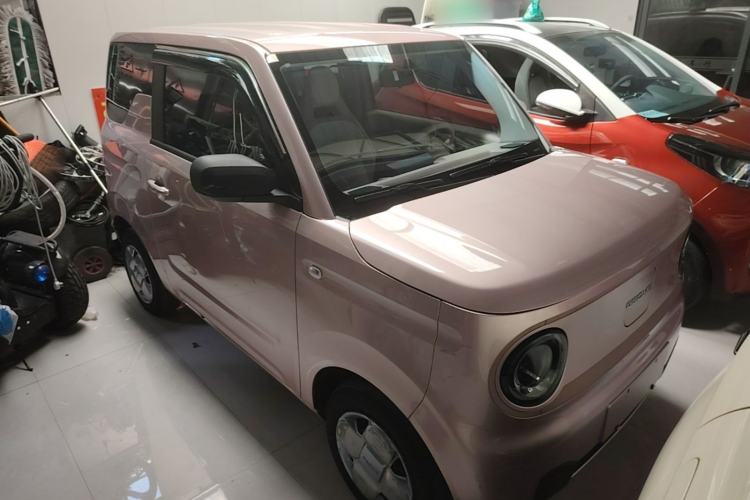 Used Geely Galaxy Panda 2024 Panda Mini 200km Longteng PRO Edition Front Right 45 Deg