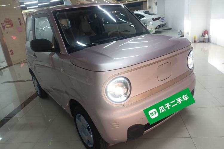 Used Geely Galaxy Panda 2024 Panda Mini 200km Endurance Bear Front Right 45 Deg