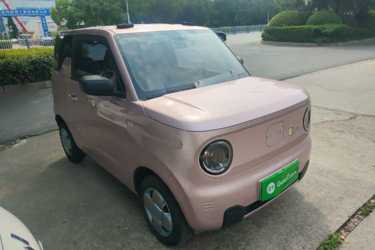 Used Geely Galaxy Panda 2024 Panda Mini 200km Endurance Bear Front Right 45 Deg