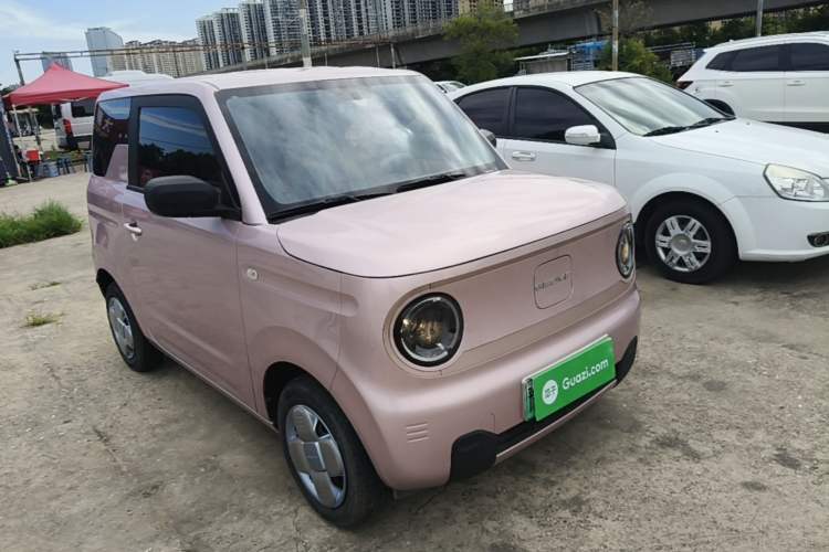 Used Geely Galaxy Panda 2024 Panda Mini 200km Endurance Bear Front Right 45 Deg