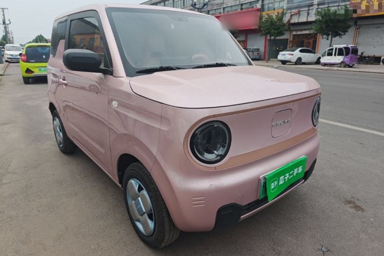 Used Geely Galaxy Panda 2024 Panda Mini 200km Endurance Bear Front Right 45 Deg