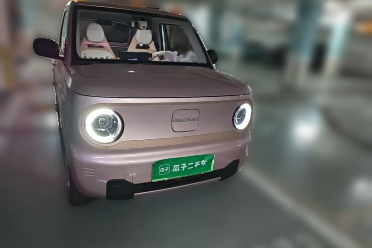 Used Geely Galaxy Panda 2024 Panda Mini 200km Endurance Bear Front Right 45 Deg