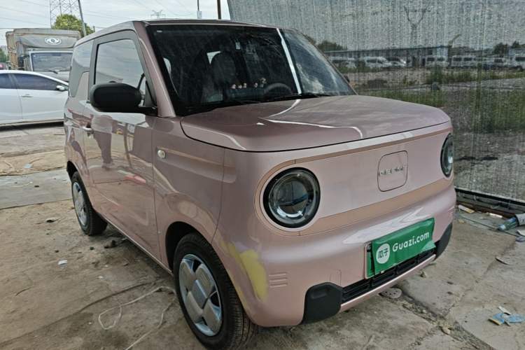 Used Geely Galaxy Panda 2024 Panda Mini 200km Endurance Bear Front Right 45 Deg