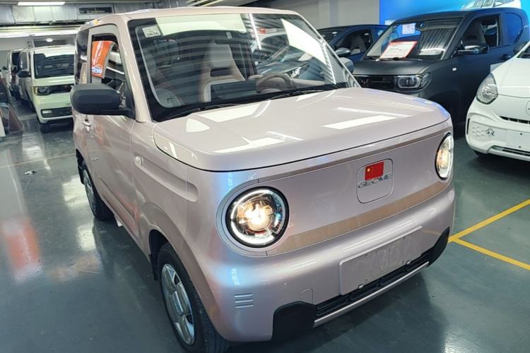 Used Geely Galaxy Panda 2024 Panda Mini 200km Longteng PRO Edition Front Right 45 Deg