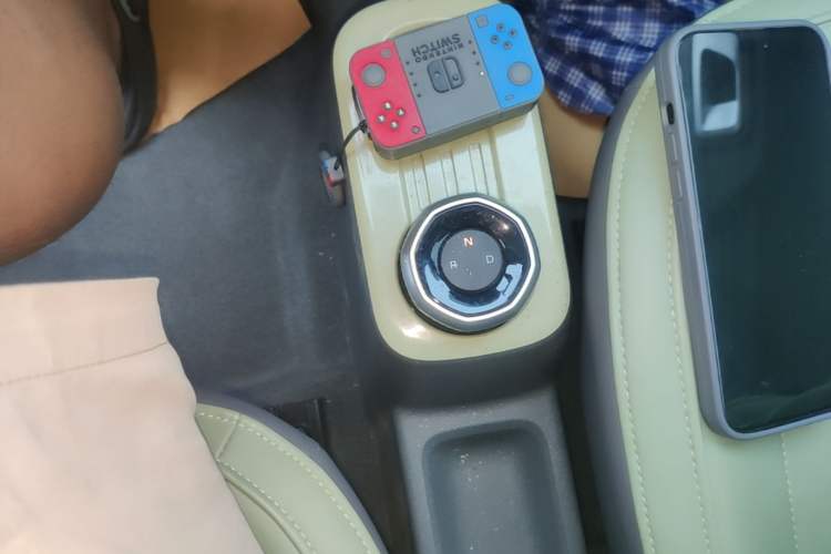 Used Geely Galaxy Panda 2024 200km Panda Rider Gear Lever