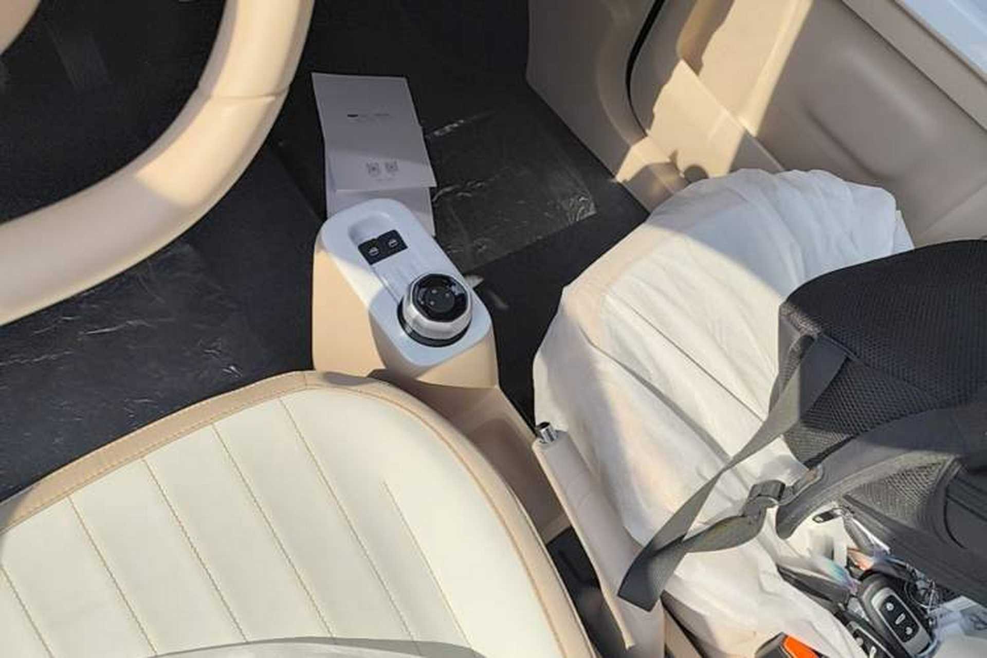 Used Geely Galaxy Panda 2024 Panda Mini 200km Endurance Bear Gear Lever