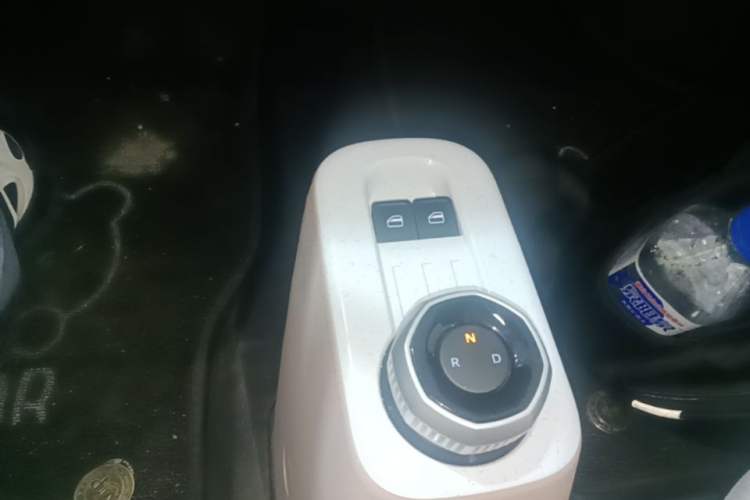 Used Geely Galaxy Panda 2024 Panda Mini 200km Endurance Bear Gear Lever