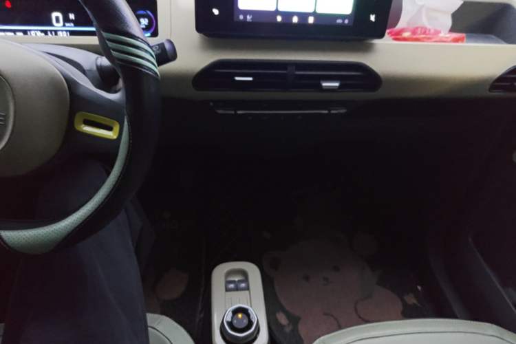 Used Geely Galaxy Panda 2024 200km Panda Rider Audio And AC Panel