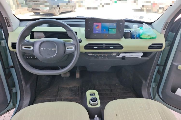 Used Geely Galaxy Panda 2024 Panda Mini 200km Endurance Bear Center Console