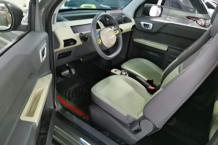 Used Geely Galaxy Panda 2024 200km Panda Rider Driver Seat