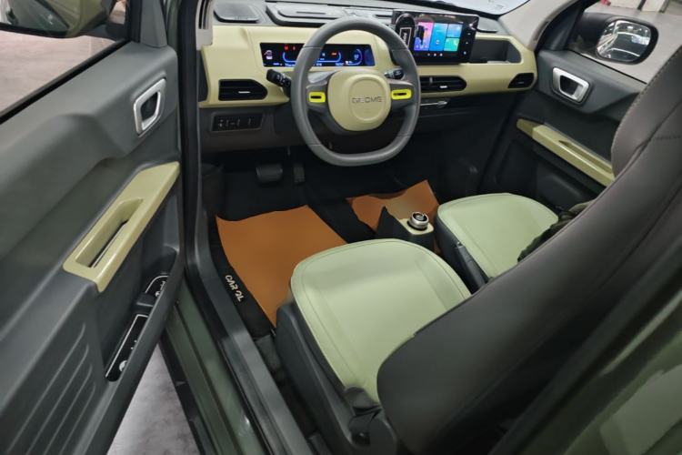 Used Geely Galaxy Panda 2024 200km Panda Rider Driver Seat