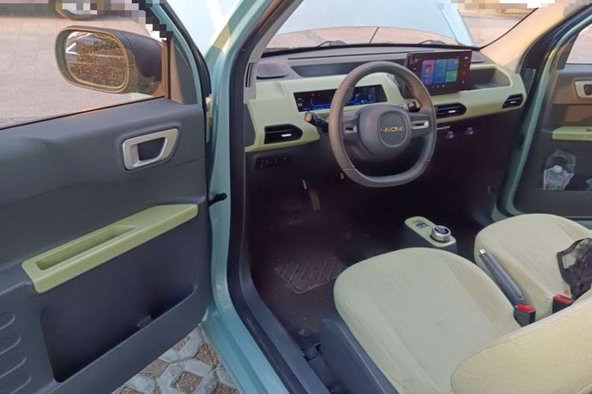 Used Geely Galaxy Panda 2024 Panda Mini 200km Endurance Bear Driver Seat