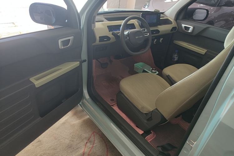 Used Geely Galaxy Panda 2024 Panda Mini 200km Endurance Bear Driver Seat