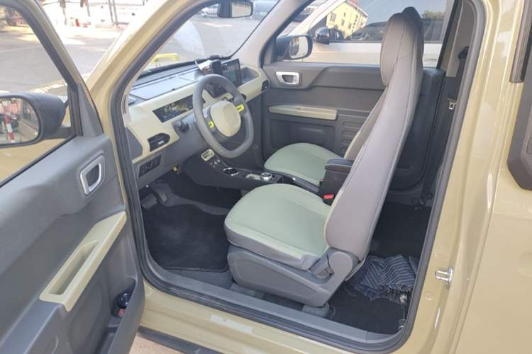 Used Geely Galaxy Panda 2024 200km Panda Rider Driver Seat