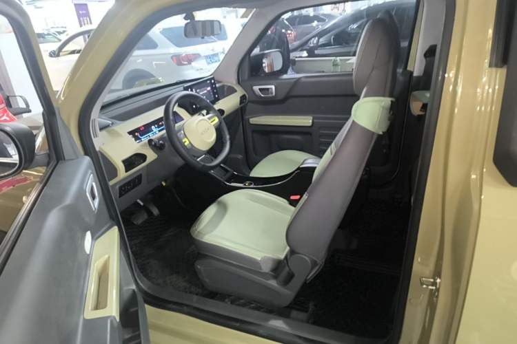 Used Geely Galaxy Panda 2024 200km Panda Rider Driver Seat