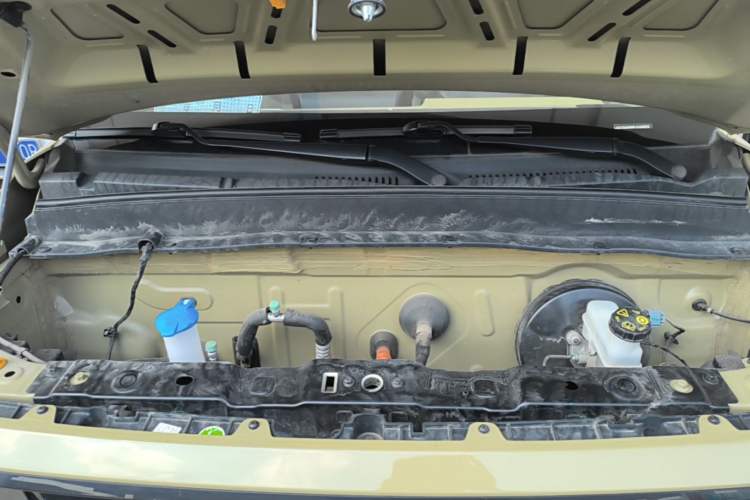 Used Geely Galaxy Panda 2024 200km Panda Rider Engine Bay