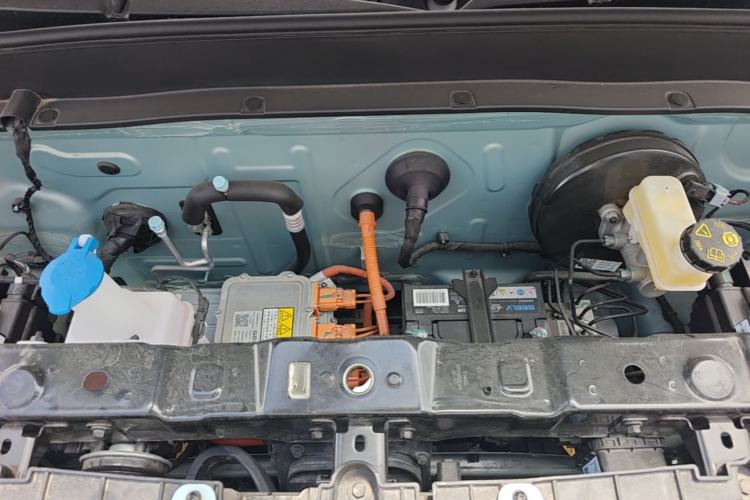Used Geely Galaxy Panda 2024 Panda Mini 200km Endurance Bear Engine Bay